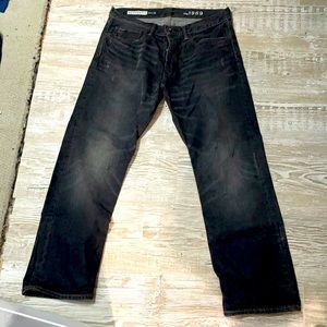 GAP faded black distressed jeans 34x30